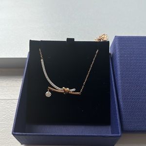 COPY - Swarovski rose gold necklace